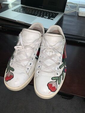 Gucci White Leather Sneakers with Red & Green Floral Embroidery